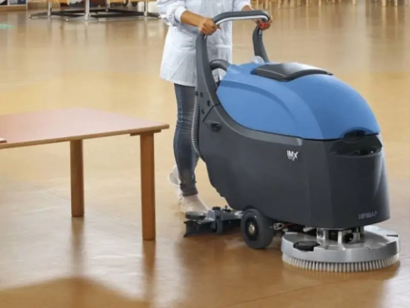 Schul- & Universitätsreinigung